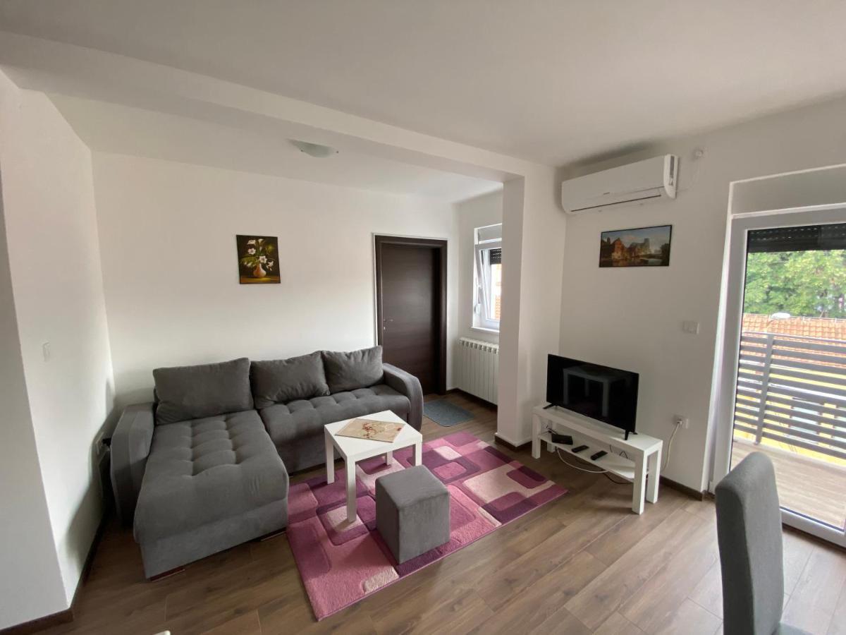 Dom apartmani Kragujevac Exterior foto
